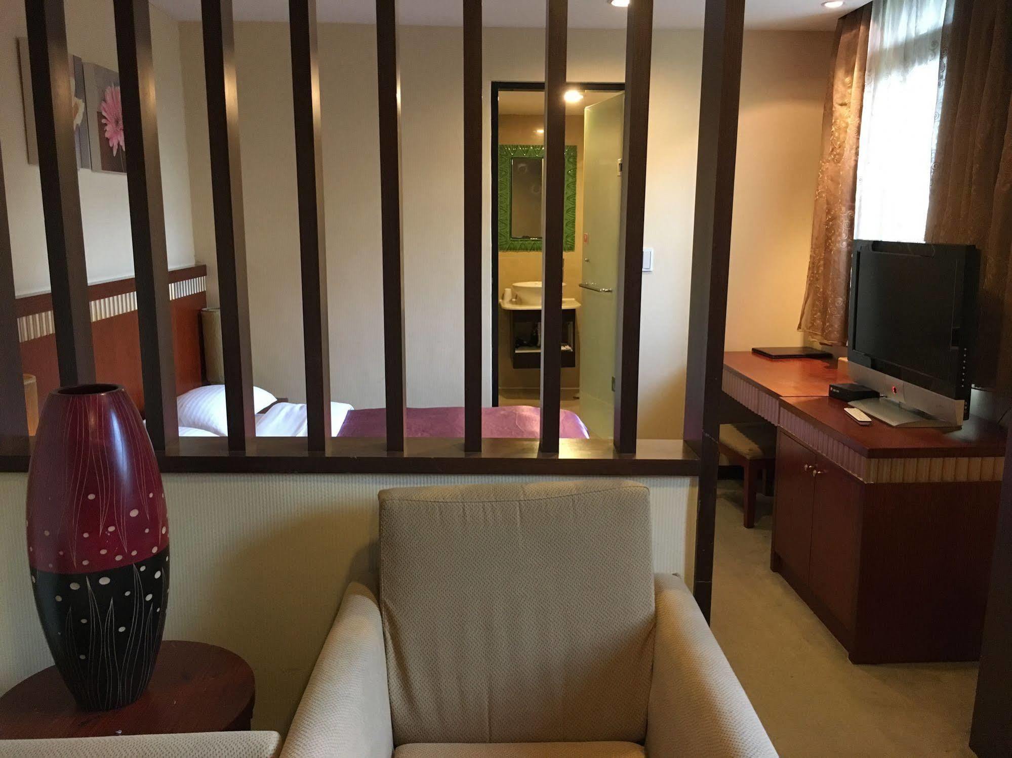 イースタン ビューティー ホテル 台北市 エクステリア 写真