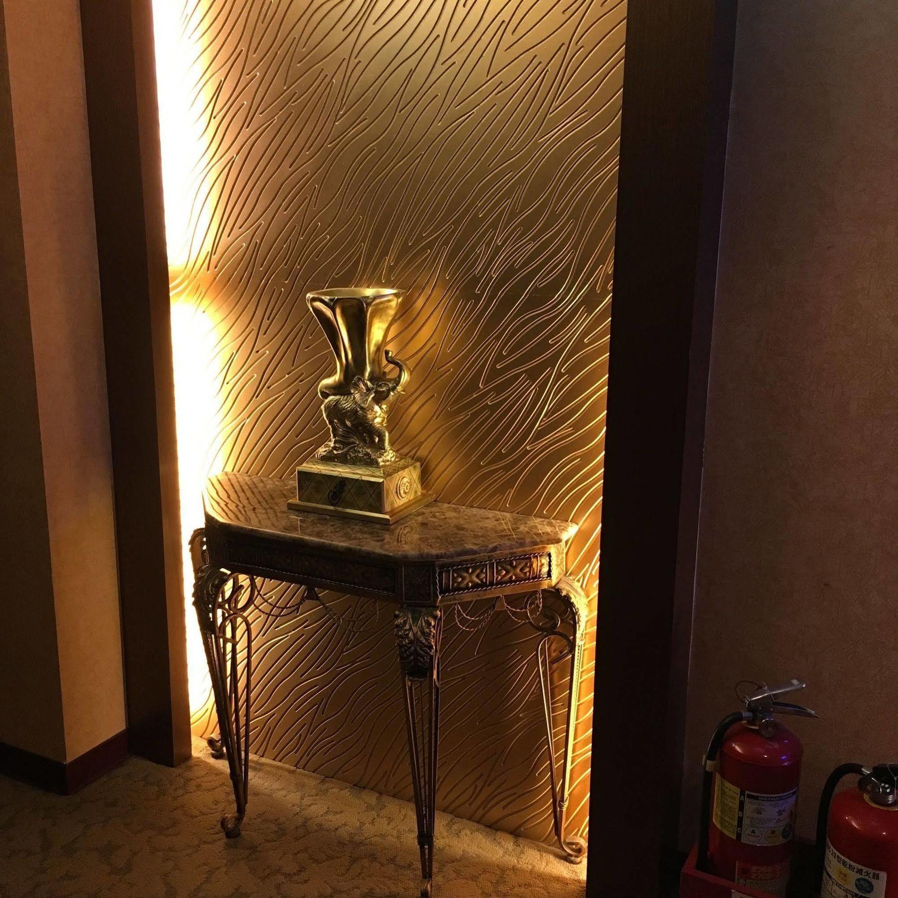 イースタン ビューティー ホテル 台北市 エクステリア 写真